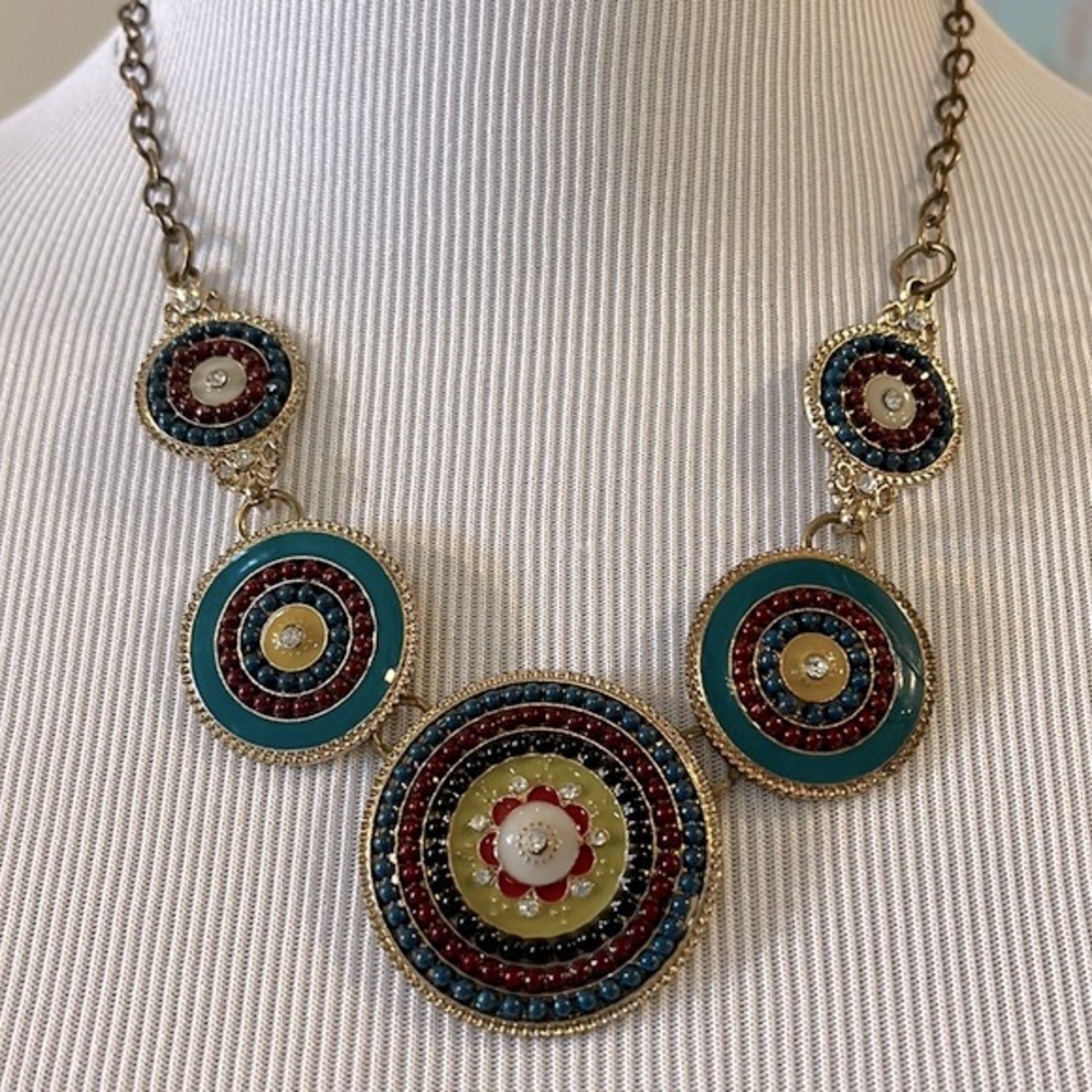 COLORFUL ENAMELED MANDALA PENDANTS WITH BEADED AND RHINESTONE DETAIL NECKLACE